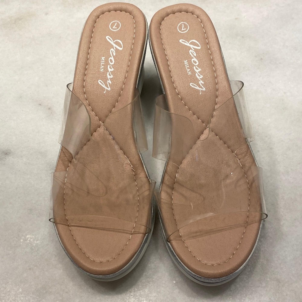 eos Women's Clear and Tan Mules